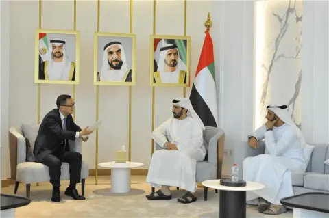الطاقة والبنية التحتية تبحث تعزيز التعاون مع الصين في البنية التحتية والنقل