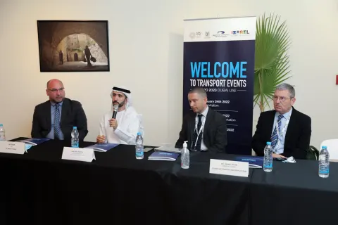 الطاقة والبنية التحتية تستعرض جهودها للتحول نحو النقل الذكي