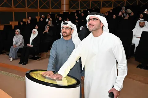 الامارات تبتكر 2025