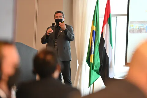 الطاقة والبنية التحتية تبحث التعاون المشترك مع البعثة الدولية البرازيلية للنقل والمواصلات