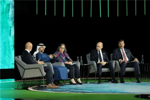 قمة الهيدروجين الأخضر