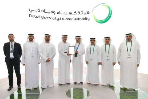 رخصة تشغيل محطات شحن المركبات الكهربائية المستقلة في دبي